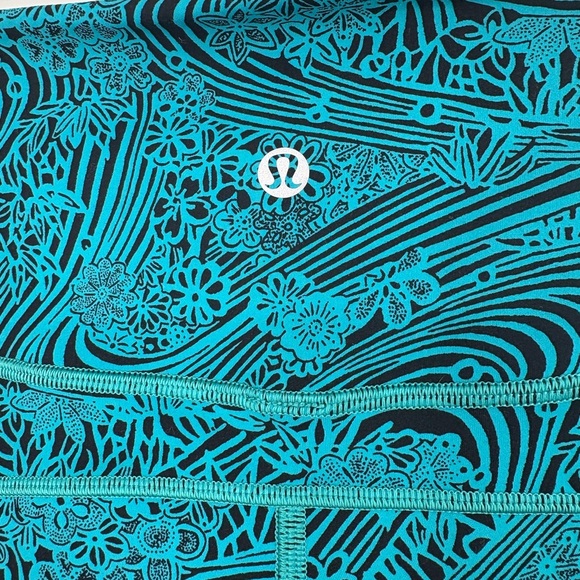 Lululemon In Movement Crop *Everlux 19" Kitakami Spirit Green Black - Picture 8 of 10